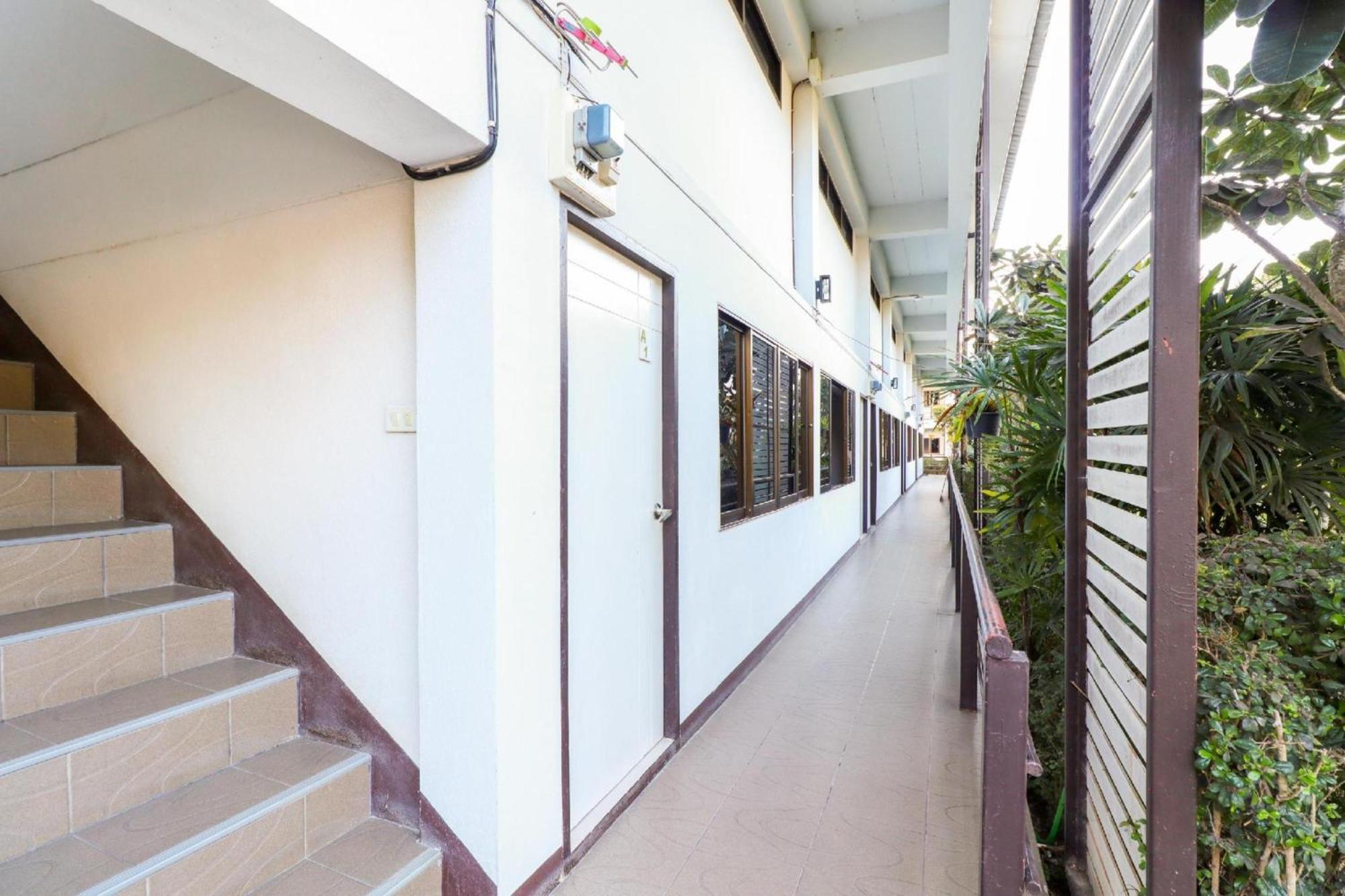 Dnk Baan Suan Hotel Lamphun Exterior photo